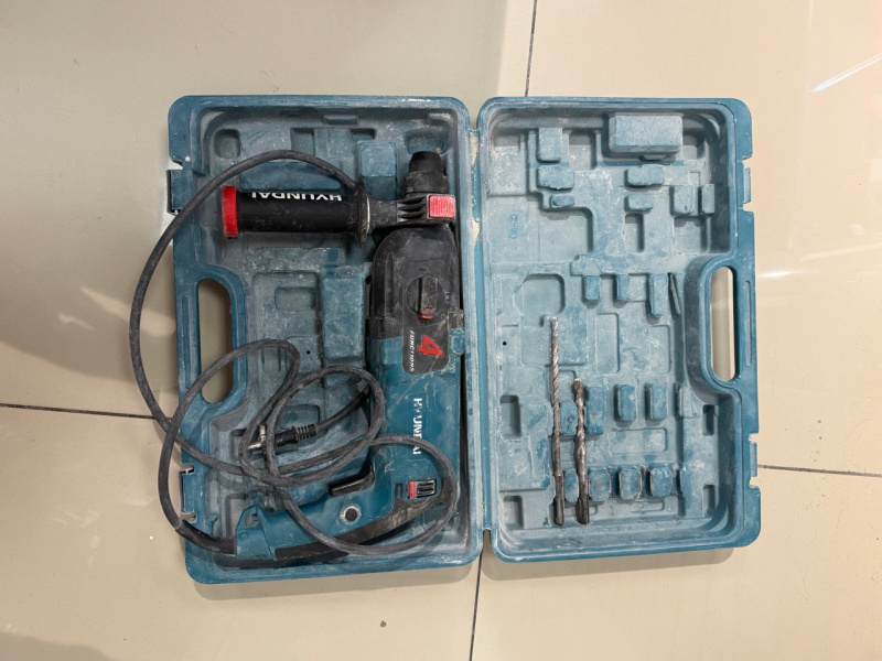 Перфоратор Hyundai h8500electric hammer