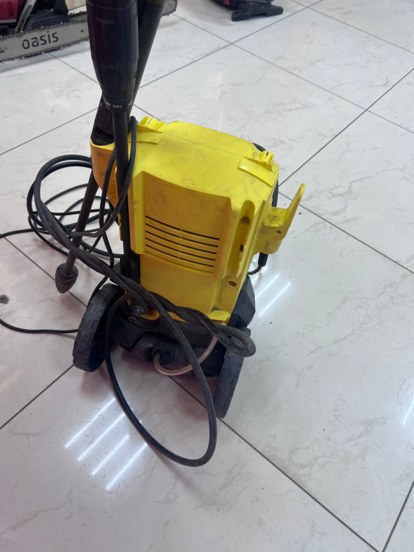 Мойка высокого давления Karcher нет