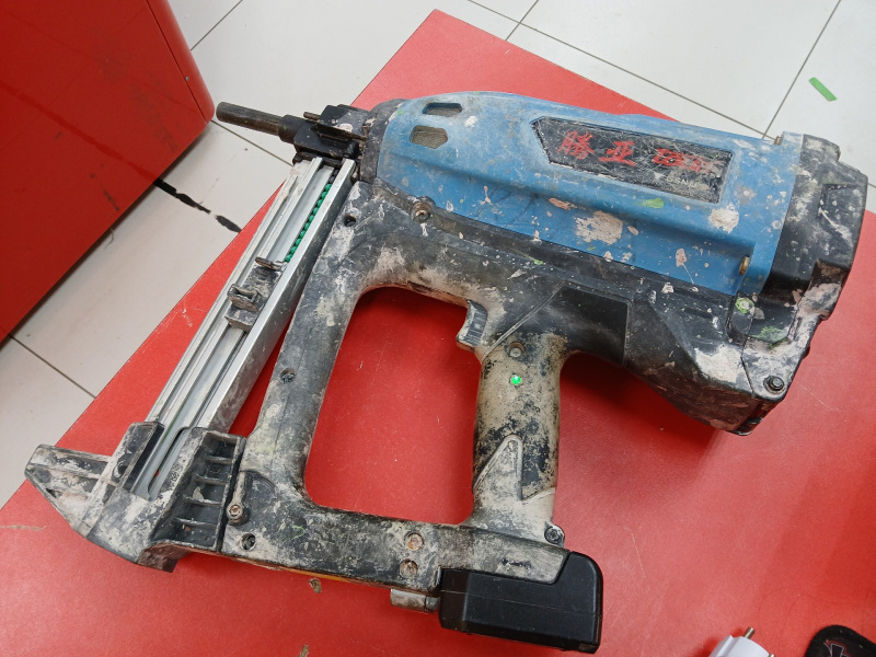 Гвоздескобозабивной пистолет TOUA gsn50