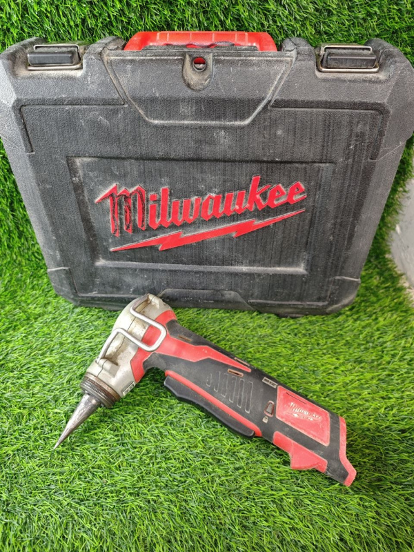 Электрическая резьборезка Milwaukee C12 PXP