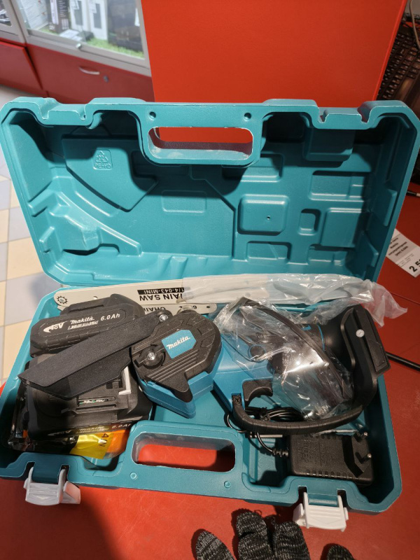 Цепная пила Makita аккумуляторная (реп) 6.0Ah