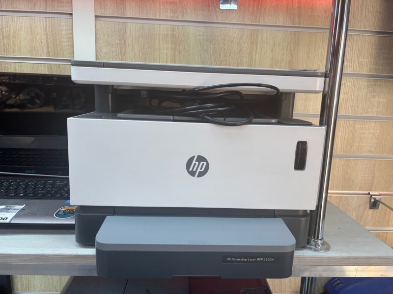Принтер HP p1200w