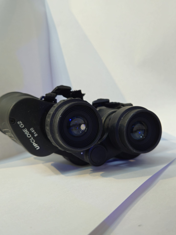 Бинокль Celestron UPCLOSE G2 8x40
