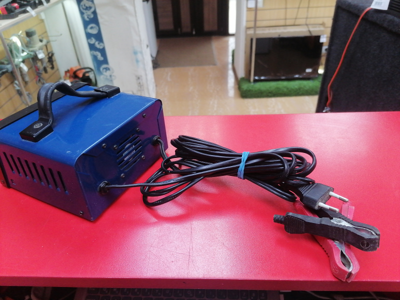 ЗУ ДЛЯ АКУМУЛЯТОРА  Navien 6И12 ВАТ