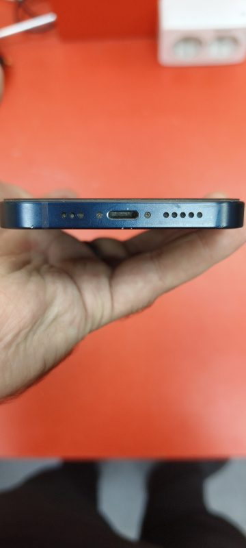 Мобильный телефон Apple iPhone 13