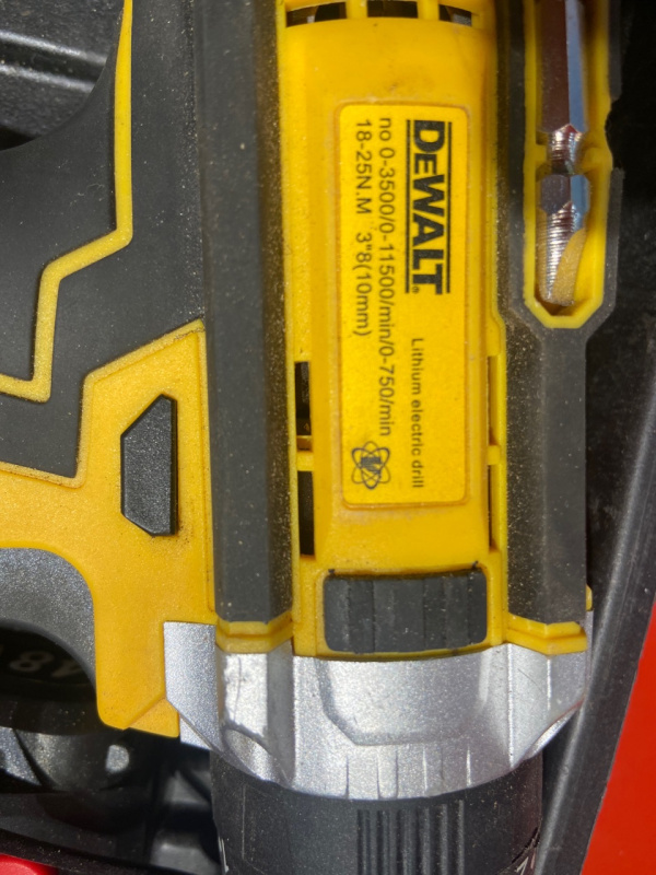 Шуруповерт Dewalt Не указана
