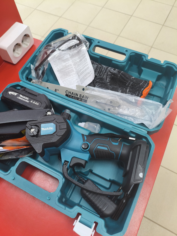 Цепная пила Makita аккумуляторная (реп) 6.0Ah