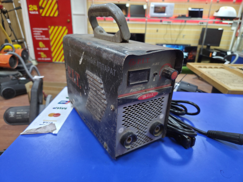 Сварочный аппарат - инвертор ММА P.I.T. PMI250-D