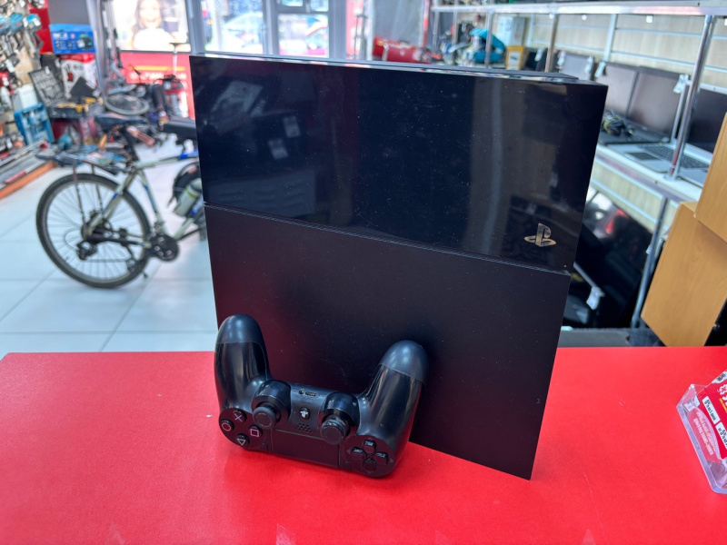 Игровая приставка Sony PS4 FAT 500