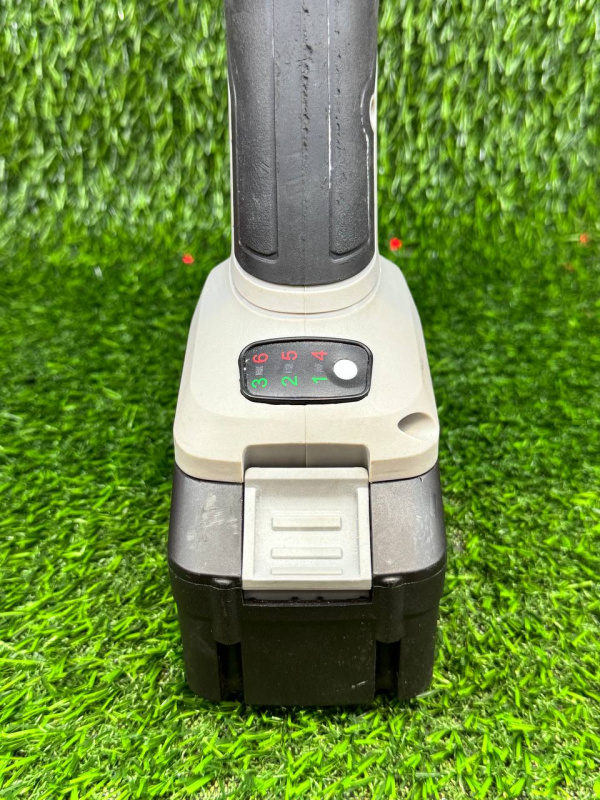 Полировальная машина Интерскол ЭПМ-150/18ВЭ