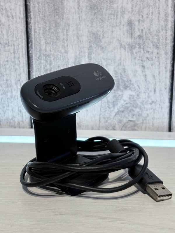 Веб-камера Logitech -