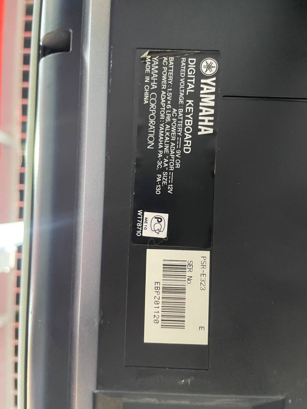 синтезатор Yamaha E323